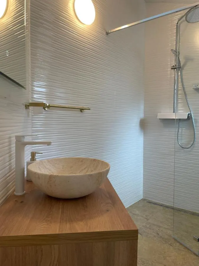Holiday Home Ava1 With Pool & Holiday Home Ava2 With Whirlpool Baderna