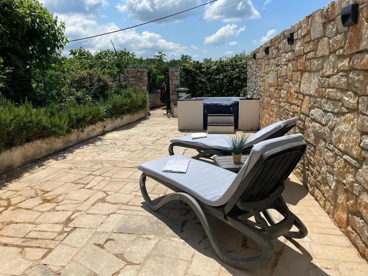 Holiday Home Ava1 With Pool & Holiday Home Ava2 With Whirlpool Baderna Croacia