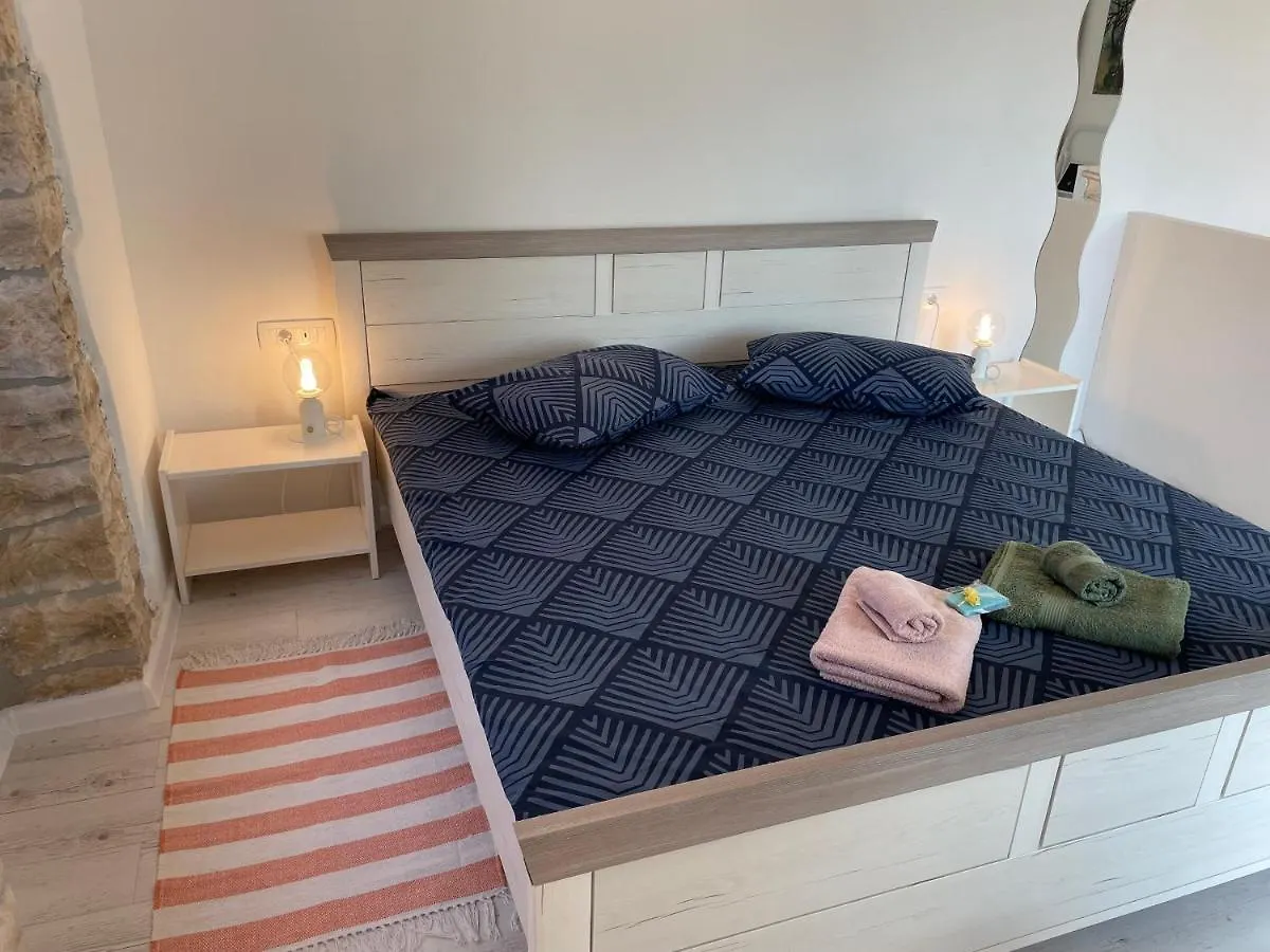 Holiday Home Ava1 With Pool & Holiday Home Ava2 With Whirlpool Baderna Croacia
