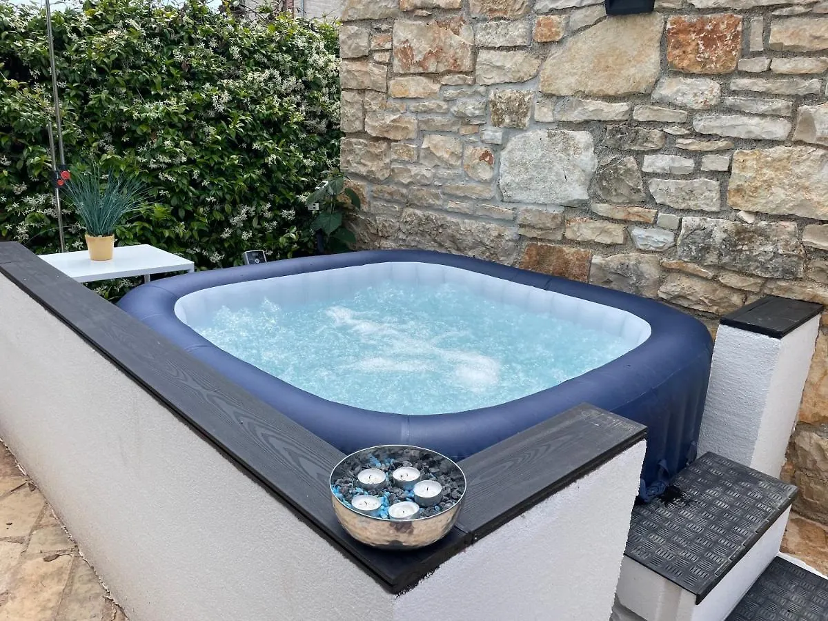 Holiday Home Ava1 With Pool & Holiday Home Ava2 With Whirlpool Baderna Croacia